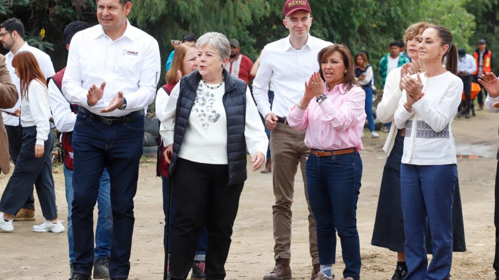 ENCABEZAN PRESIDENTA Y GOBERNADORA JORNADA DE LIMPIEZA PARA SANEAMIENTO DEL ATOYAC