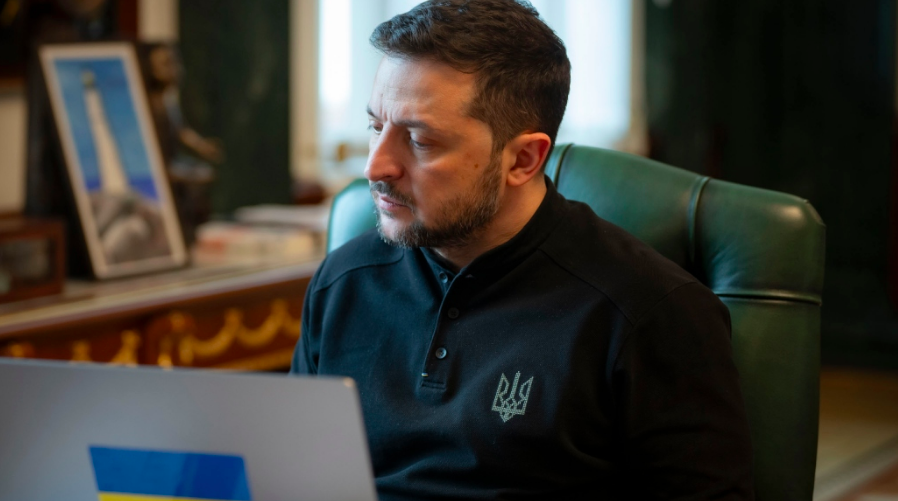 Zelenski se pone a disposición de Trump e insiste en firmar acuerdo de tierras raras