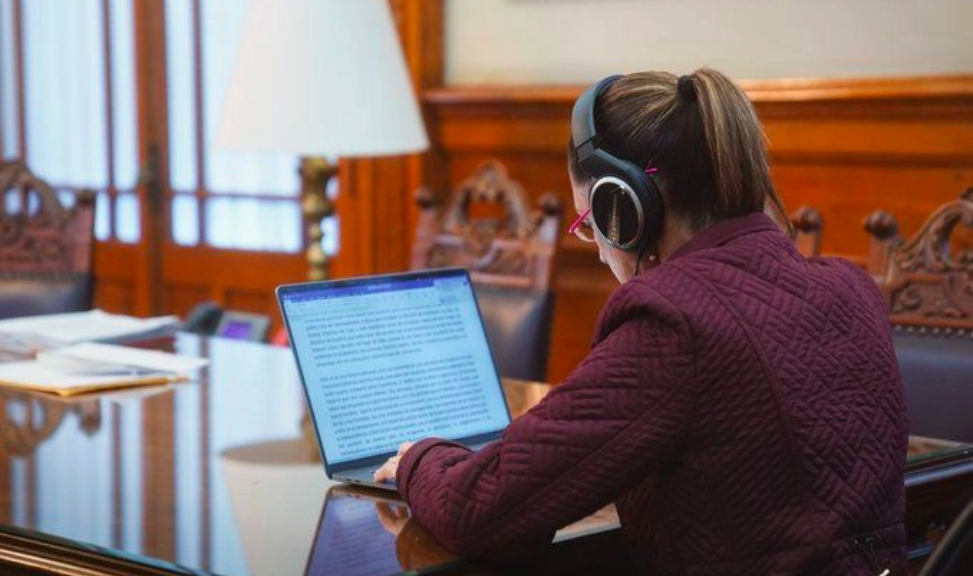Sheinbaum afina detalles de su libro ‘Diario de una transición histórica’