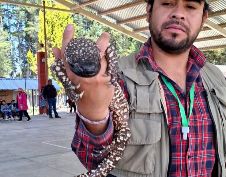Llega “Zoológico sin barreras” a niños de Tlalcuapan