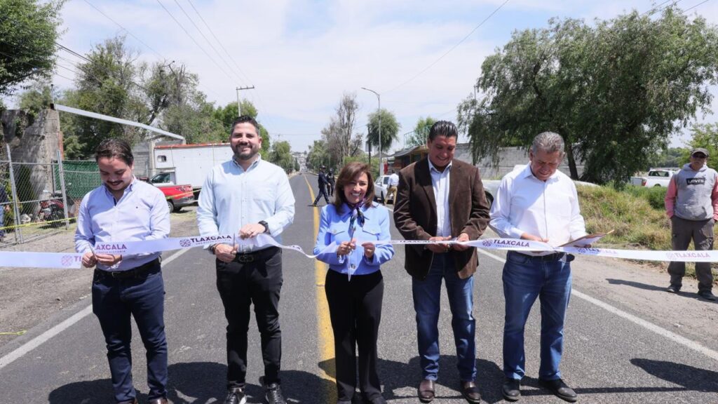 ENTREGA GOBERNADORA REHABILITACIÓN DE VIALIDAD EN NATÍVITAS