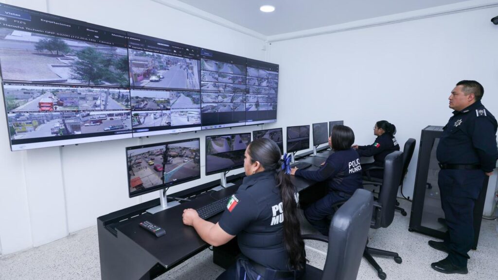 GOBIERNO ESTATAL EQUIPA CON TECNOLOGÍA DE SEGURIDAD A SANTA APOLONIA TEACALCO