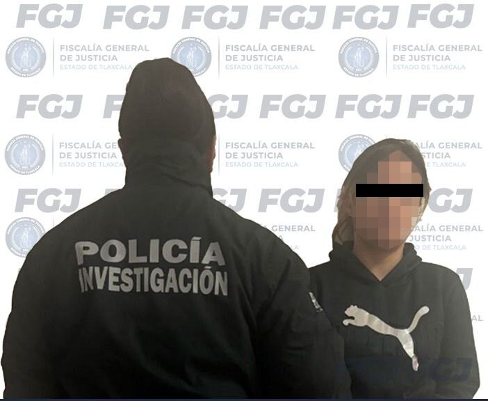 CUMPLIMENTA FGJE ORDEN DE APREHENSIÓN EN CONTRA DE MUJER POR ROBO CALIFICADO