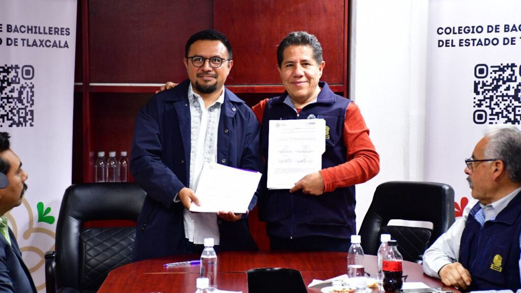 FIRMAN CONVENIO COBAT Y LA UNIVERSIDAD INTERCULTURAL PARA FORTALECER LA EDUCACIÓN DE LOS JÓVENES TLAXCALTECAS