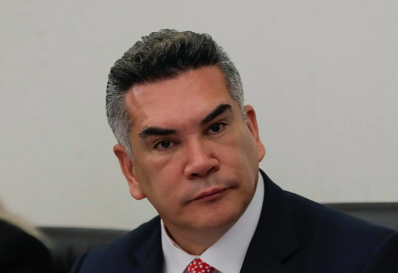 Arrestan a dos excolaboradores de “Alito” Moreno por presunto peculado