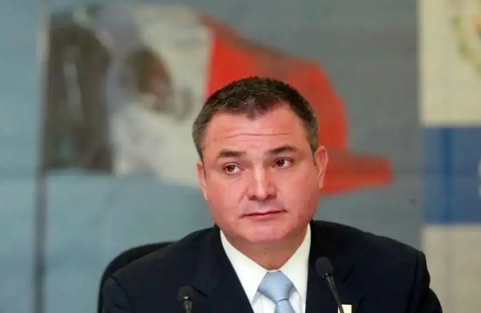 Operó García Luna red de millonario fraude en sexenios de Calderón y Peña