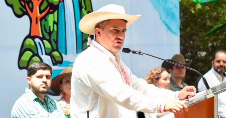 “Si puede detener al crimen sin disparos, presento mi renuncia”: alcalde de Uruapan lanza reto a Sheinbaum