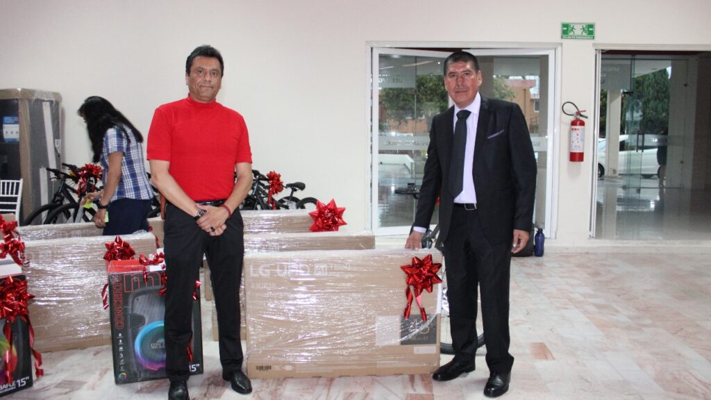 Encabeza Rector de la UATx celebración por 55 aniversario del STEIESET