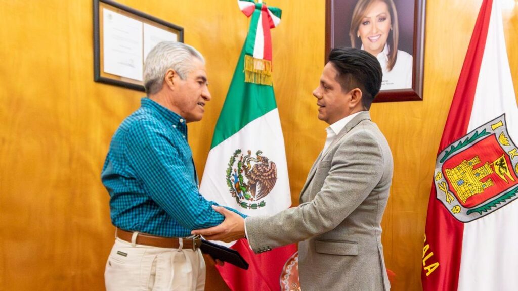 ENTREGA SECRETARIO DE GOBIERNO NOMBRAMIENTO A MATEO SERGIO SÁNCHEZ RAMÍREZ COMO DIRECTOR GENERAL DEL ITIFE