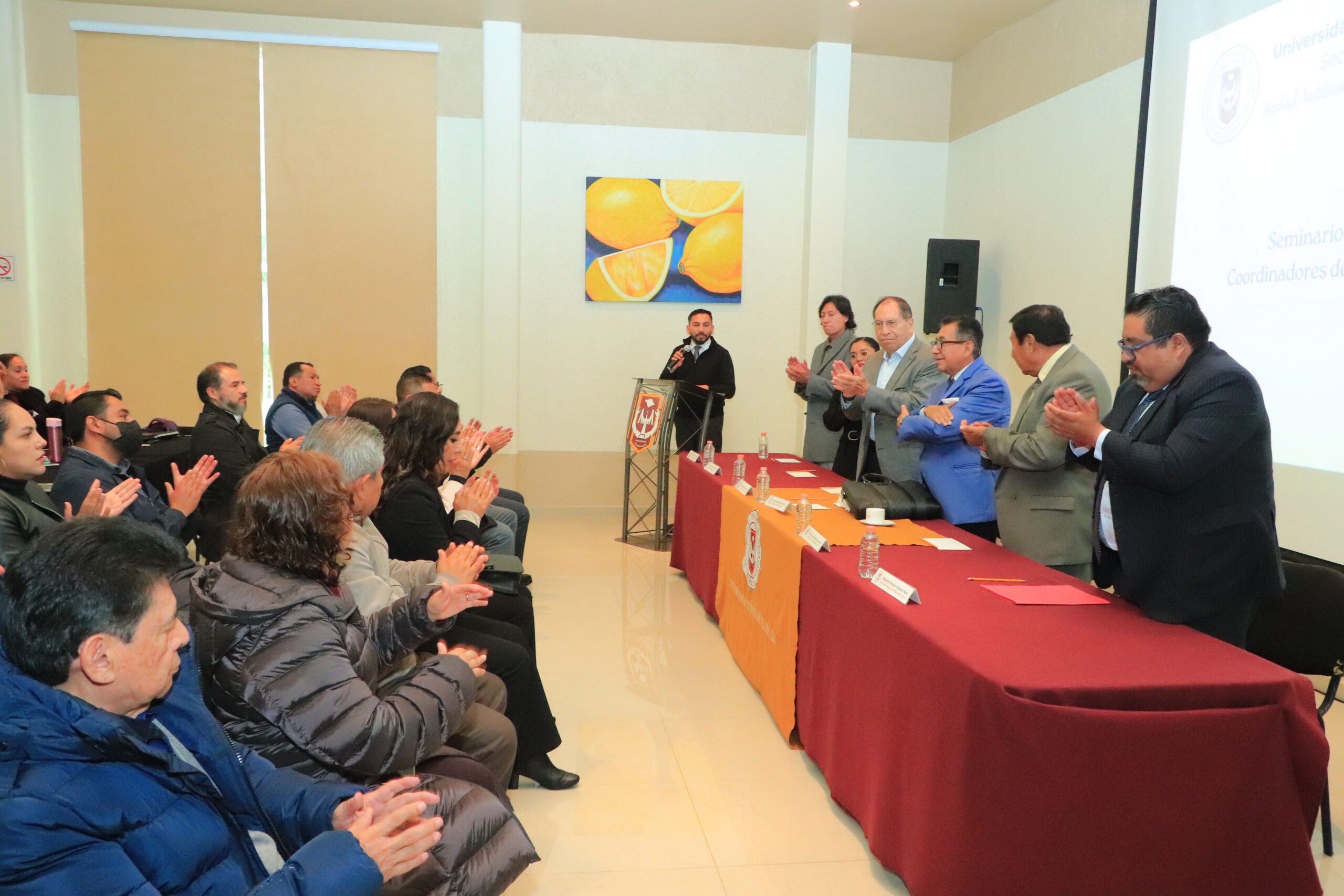 Inaugura Rector de la UATx 𝐒𝐞𝐦𝐢𝐧𝐚𝐫𝐢𝐨 𝐝𝐞 𝐅𝐨𝐫𝐦𝐚𝐜𝐢𝐨́𝐧   𝐩𝐚𝐫𝐚 𝐂𝐨𝐨𝐫𝐝𝐢𝐧𝐚𝐝𝐨𝐫𝐞𝐬 𝐝𝐞 𝐏𝐫𝐨𝐠𝐫𝐚𝐦𝐚𝐬 𝐀𝐜𝐚𝐝𝐞́𝐦𝐢𝐜𝐨𝐬