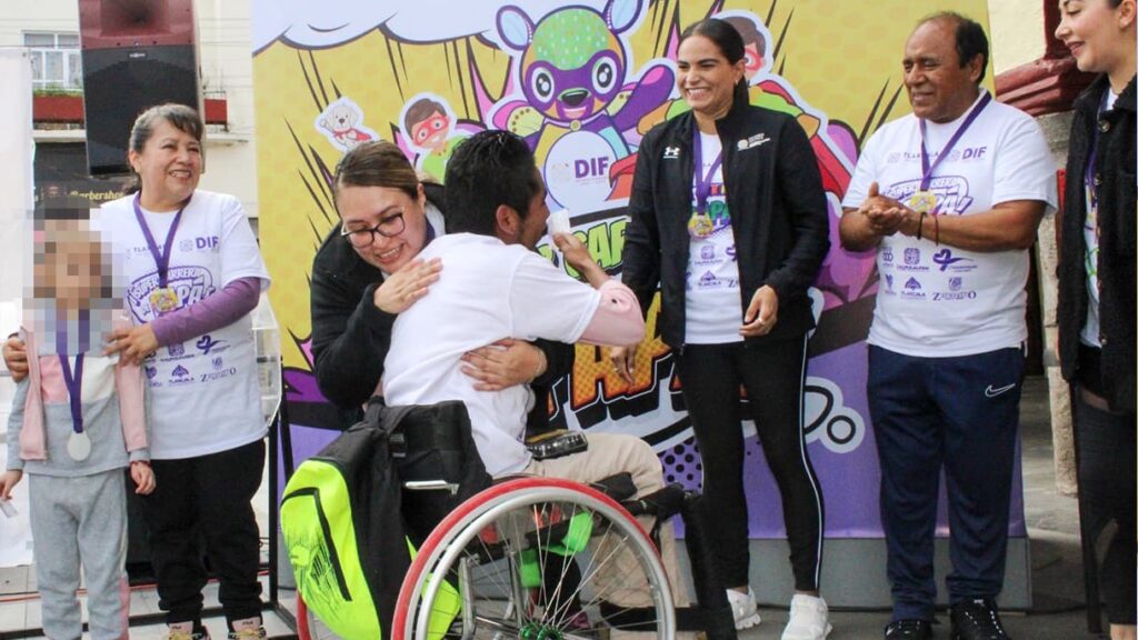 Hubo carrera familiar en Chiautempan con motivo del mes del Padre