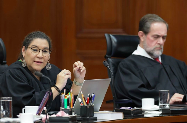 Acusa Lenia Batres a la SCJN de excluirla y confabular con empresas de Salinas Pliego