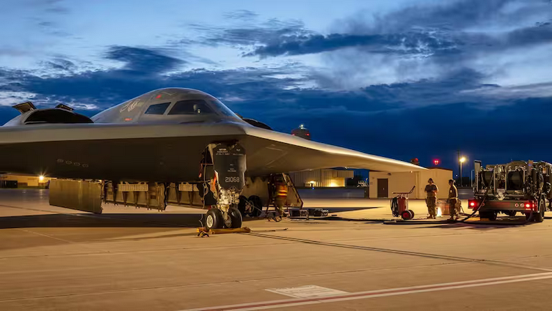 Así Estados Unidos bombardeó instalaciones nucleares iraníes sin ser detectado
