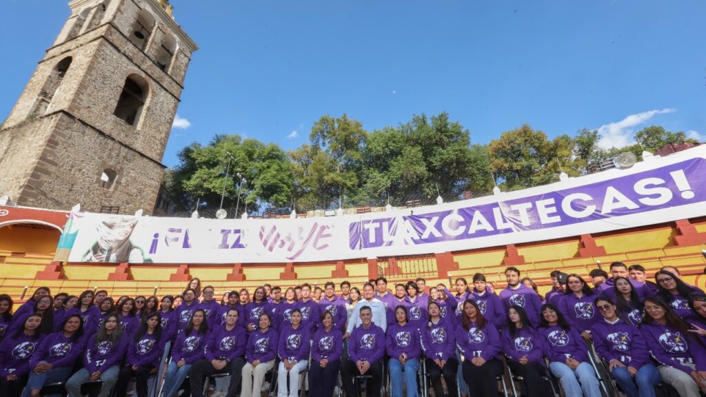 ENCABEZA GOBERNADORA ENTREGA DE 200 BECAS DEL PROGRAMA “TLAXCALTECAS POR EL MUNDO”