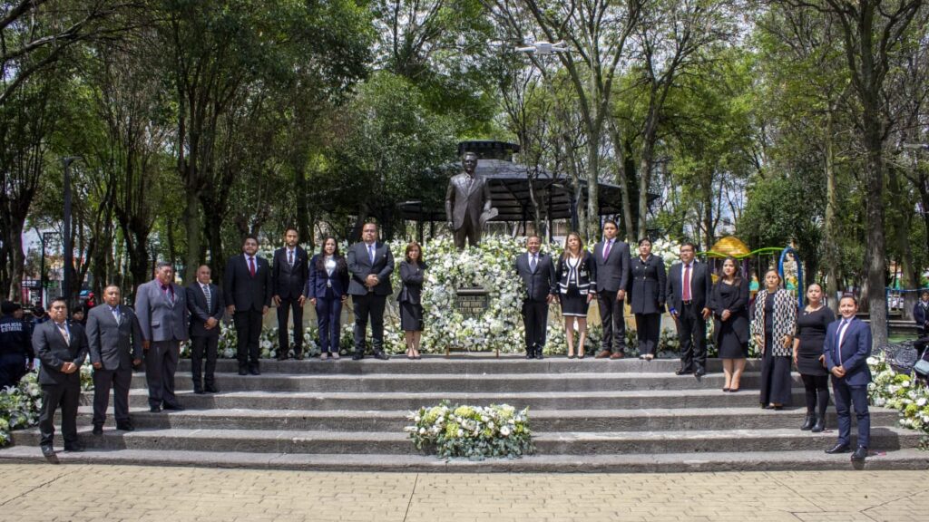 Gobierno de Apizaco Conmemora al Lic. Emilio Sánchez Piedras en Apizaco  “Su memoria sigue viva en nuestras acciones y valores” Javier Rivera Bonilla