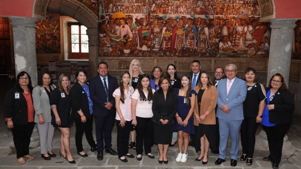 RECIBE GOBERNADORA LORENA CUÉLLAR A ESTUDIANTES Y DOCENTES DEL DISTRITO ESCOLAR DE PHARR-SAN JUAN ÁLAMO DE TEXAS