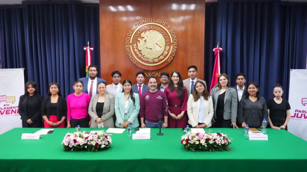 Impulsan talento joven en el segundo día del Parlamento Juvenil 2025