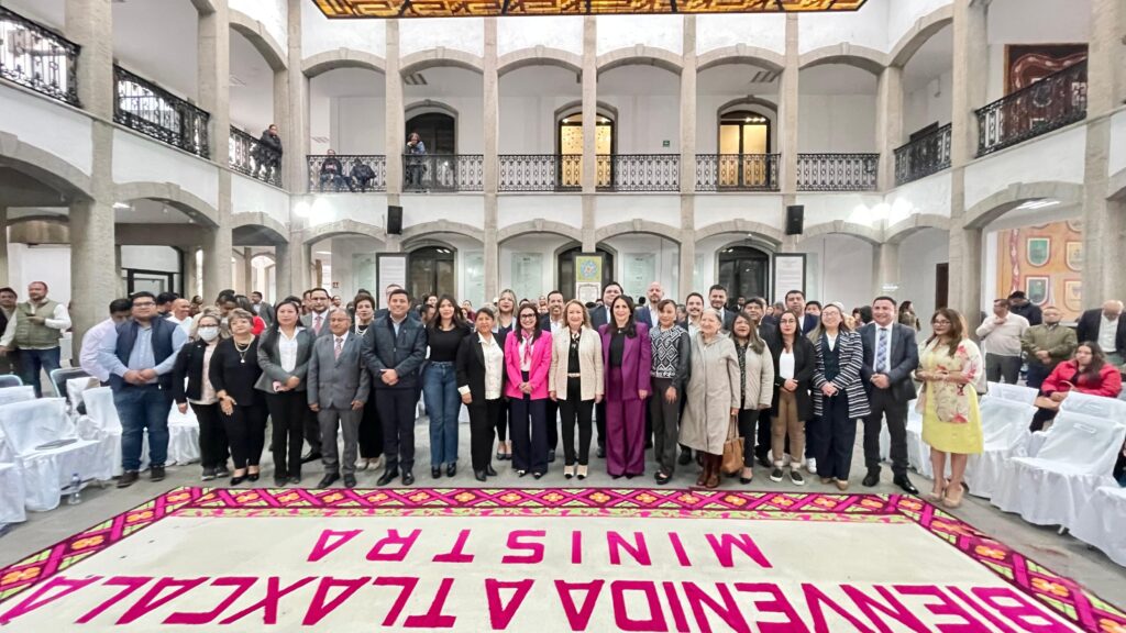 Sostiene Yasmín Esquivel encuentro con legisladores, juristas, sociedad civil y personas juzgadoras electas en Tlaxcala