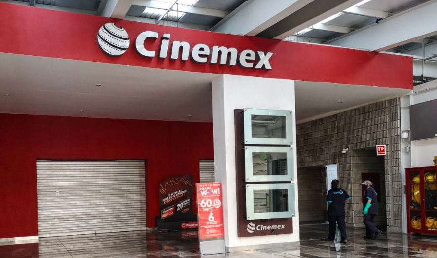 La cadena de cines del multimillonario mexicano Germán Larrea se va a la bancarrota