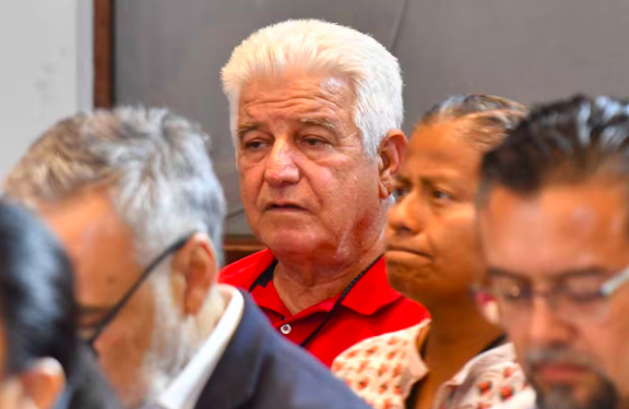 Hermano de AMLO reacciona a orden de arresto contra exsecretario de Adán Augusto: ‘sale la pudrición’
