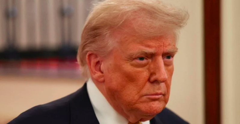 Le diagnostican a Trump insuficiencia venosa crónica