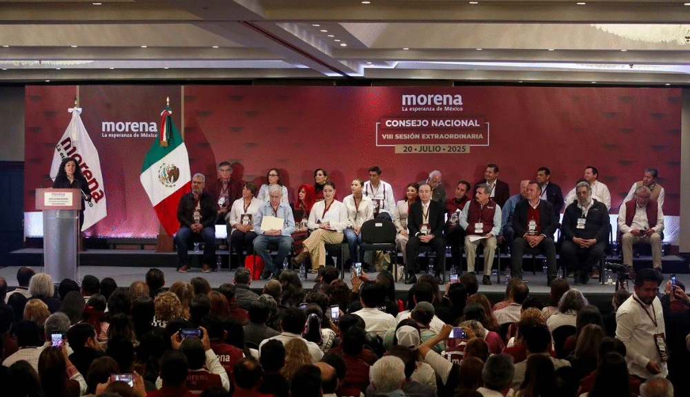 En su octava sesión, arropa el Consejo Nacional a Adán López