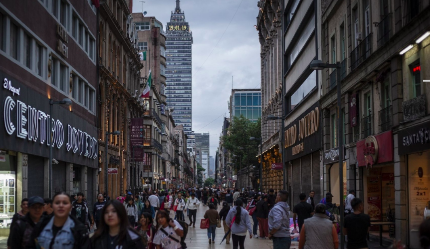 A pesar de Trump y la pandemia, los hogares mexicanos ingresaron 15.6% más con AMLO