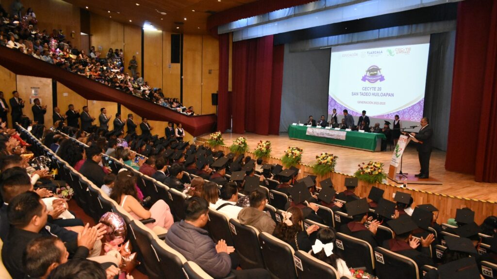 CONCLUYEN SUS ESTUDIOS MÁS DE 4 MIL JÓVENES DEL CECYTE-EMSAD TLAXCALA