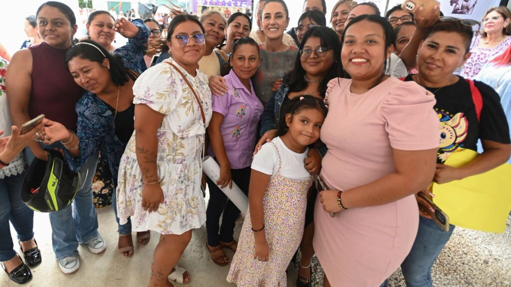 CON ACUERDOS HISTÓRICOS E INAGURACIONES DE OBRAS PRIORITARIAS, PRESIDENTA CONCLUYE GIRA POR GUATEMALA, QUINTANA ROO, CAMPECHE, Y EDOMEX