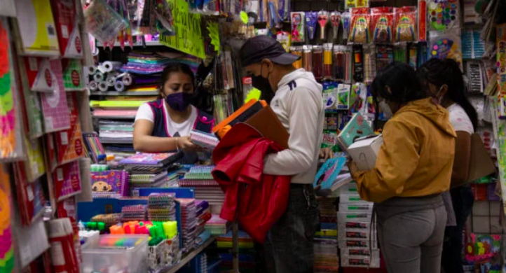 La Profeco vigilará tiendas para el regreso a clases