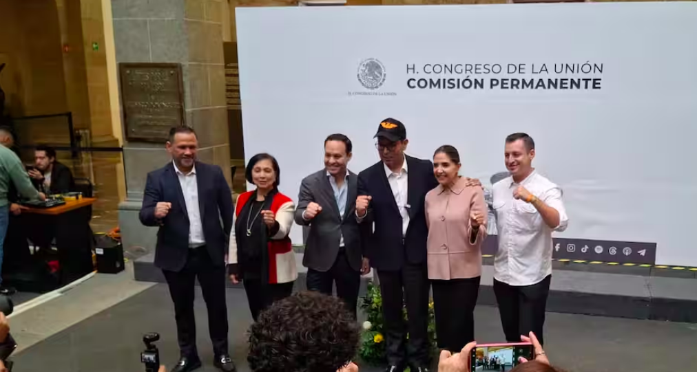 Néstor Camarillo se suma a MC en el Senado tras renunciar al PRI