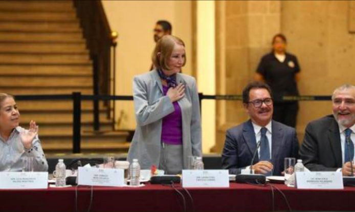 “Con imparcialidad y sin dejar ideales” dirigiré el Senado, dice Itzel Castillo