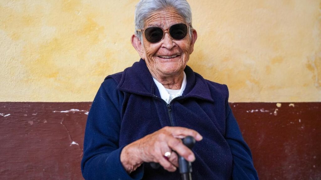 ENTREGAN EN TLAXCO ARMAZONES DE LENTES PARA MEJORAR SALUD VISUAL DE 800 PERSONAS