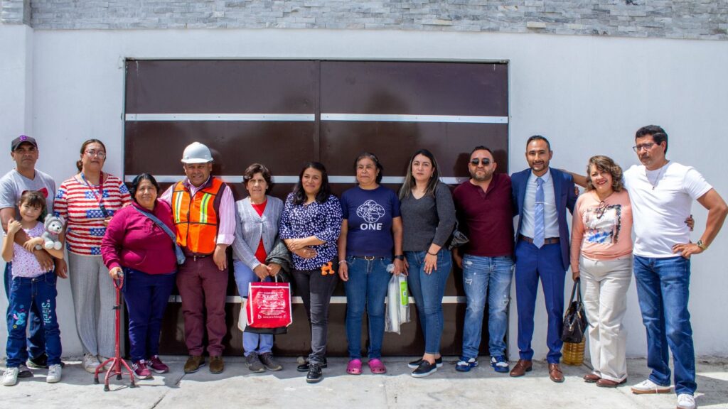 JAVIER RIVERA CUMPLE CON HECHOS Y OBRA EN LOMA FLORIDA SEGUNDA SECCIÓN