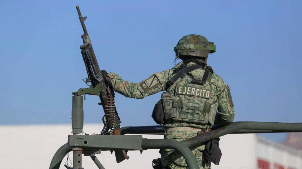 Número de militares en México cae por primera vez en 10 años