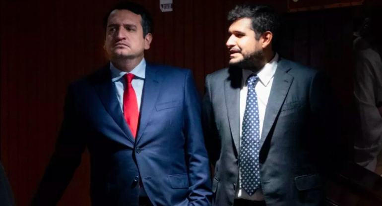 Niegan hijos de AMLO haber promovido amparos; documentos carecen de firmas