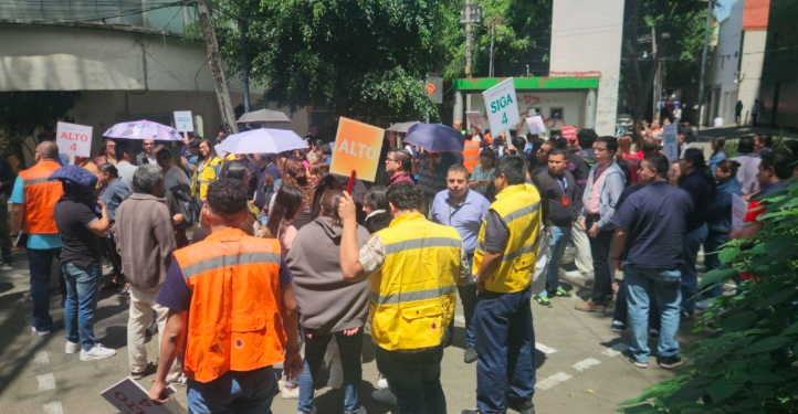 Millones de mexicanos salen a las calles para recordar los sismos