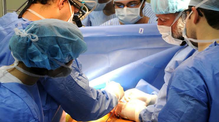 Niño tlaxcalteca devuelve esperanza joven de 16 años con Transplante; destaca Martí Batres