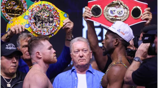 En la gráfica el cinturón que esta noche disputarán Canelo vs Crawford, una pieza hecha en Tlaxcala.