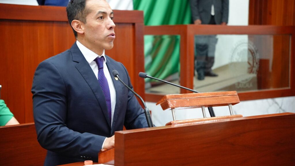 Propone Bladimir Zainos inscribir con letras doradas la leyenda “Ciudad de Tlaxcala, 500 años” en el muro de honor del Congreso