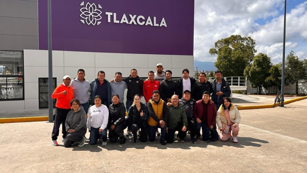 IDET FORTALECE EL FUTURO DEL DEPORTE; SE GRADÚA LA PRIMERA GENERACIÓN DE ENTRENADORES PROFESIONALES