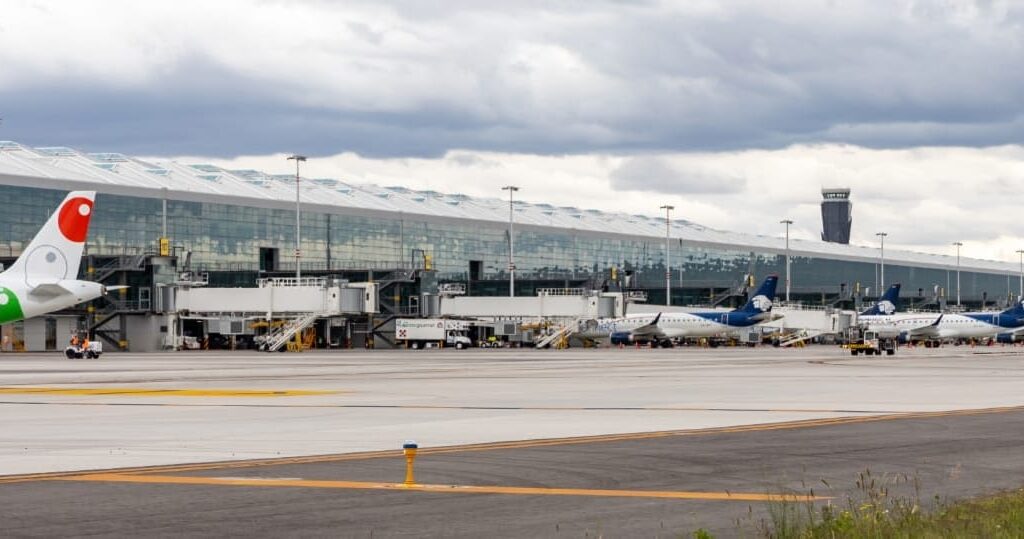 Servicios de pasajeros de y hacia los Aeropuertos