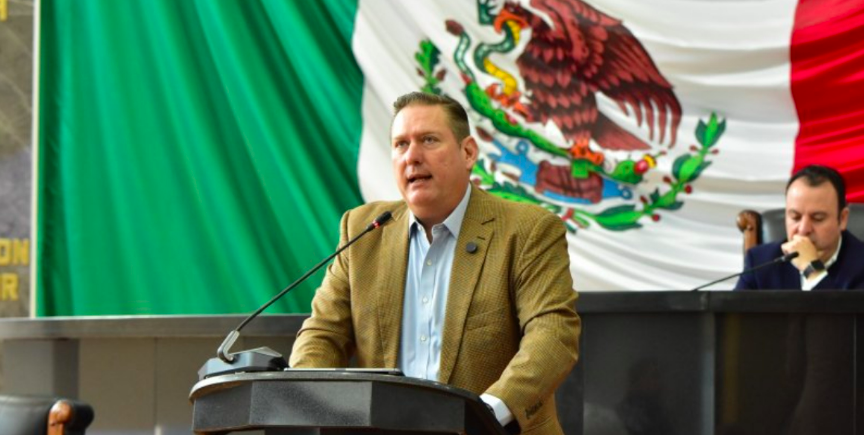 PAN presume la primera prohibición del lenguaje inclusivo en escuelas de Chihuahua