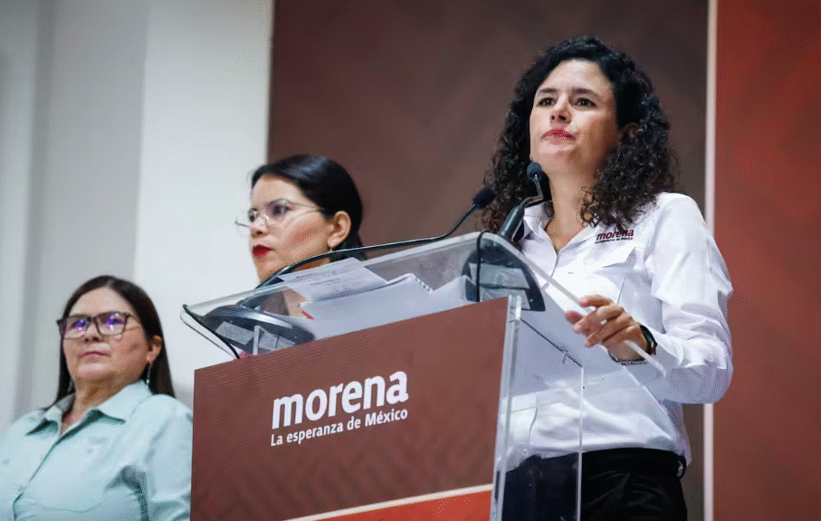 Luisa Alcalde se burla del relanzamiento del PAN: ‘Las mismas caras’