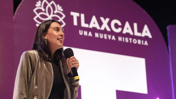 Josefina Rodríguez inspira a jóvenes tlaxcaltecas; relata esfuerzo y trayectoria