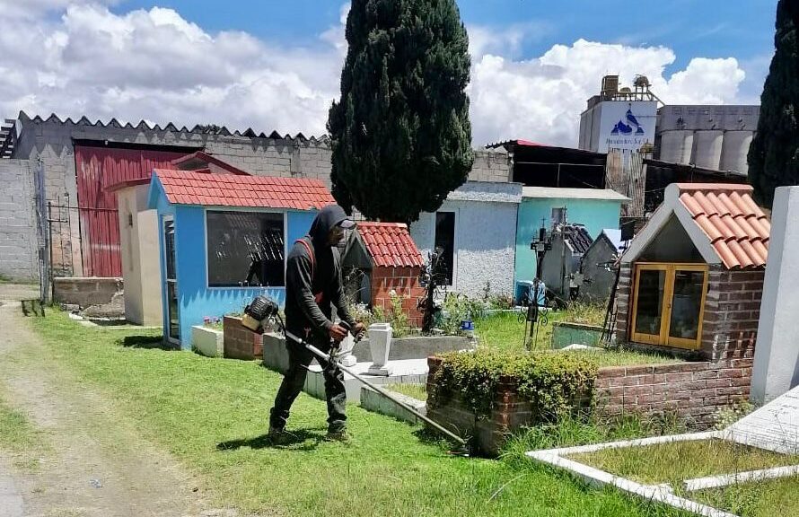 EL AYUNTAMIENTO DE APIZACO REALIZA MANTENIMIENTO E IMPLEMENTA OPERATIVO EN EL PANTEÓN MUNICIPAL