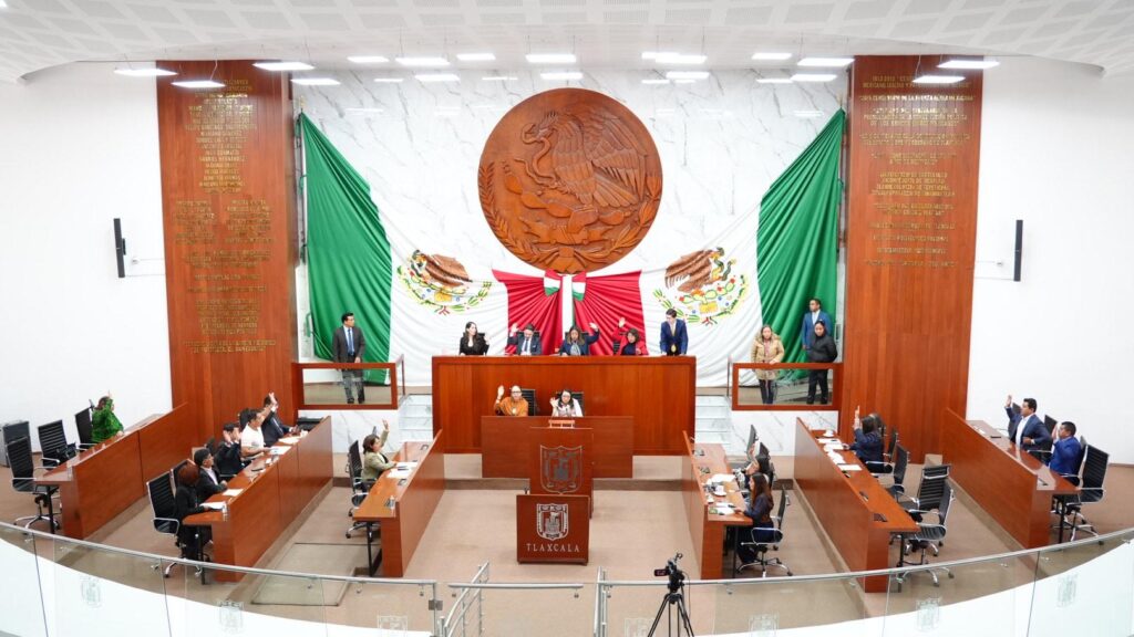 Aprueba LXV Legislatura actos de dominio y desincorporación de bienes municipales y estatales
