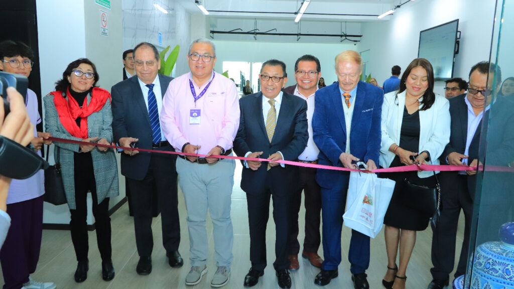 Rector de la UATx inauguró Sala Interactiva de Educación Inicial