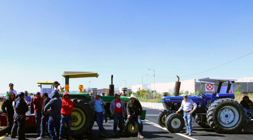 Transportistas y campesinos anuncian paro nacional el 24