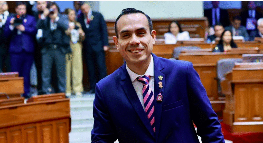 Presidente de Perú amenaza con entrar a Embajada de México. “No me tiembla la mano”